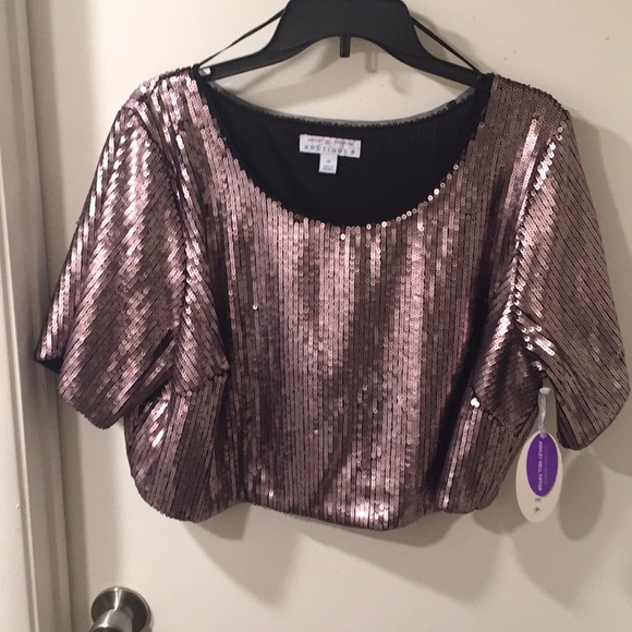 Top - Picture 1 of 1